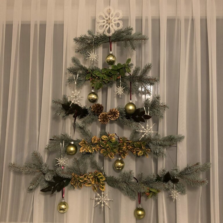 Ein platzsparender Weihnachtsbaum